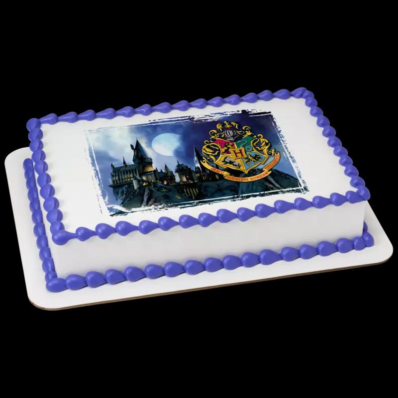 HARRY POTTER™ HOGWARTS™ Picturesque Cake